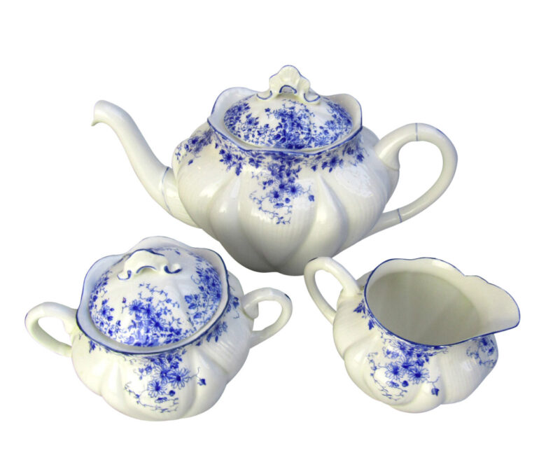 daintyblueteaset-02