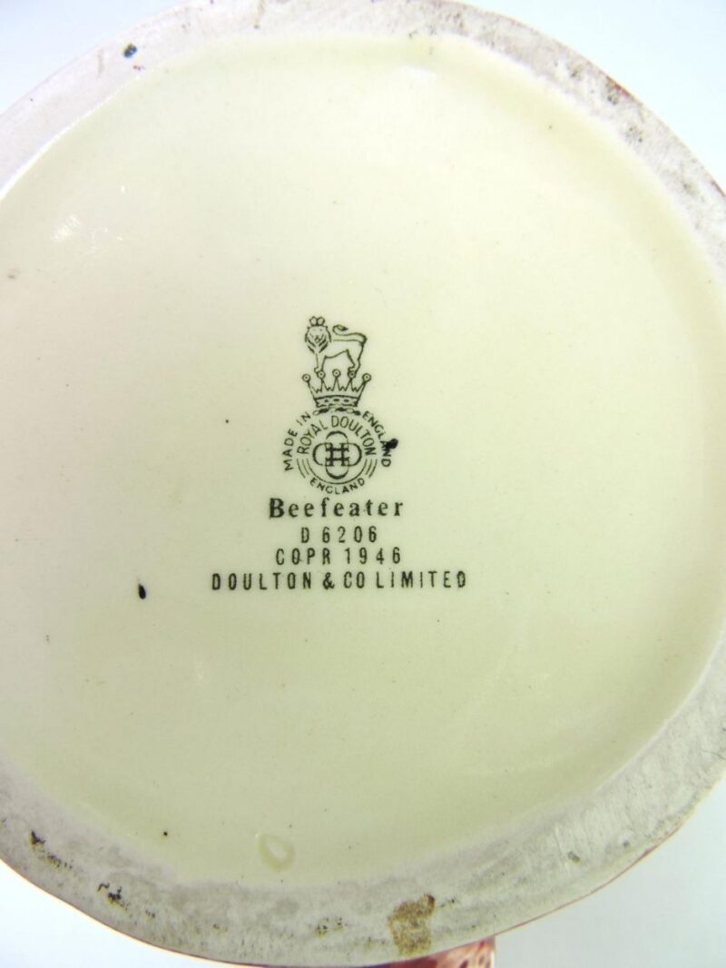 doultontobybeefeater-04