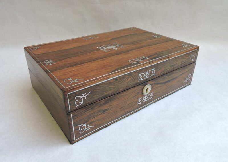 furniture - lapdesk-01.jpg