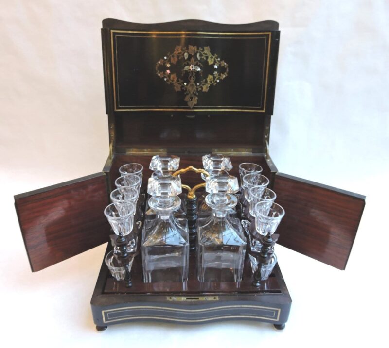 general - frenchdecanterset-00.jpg