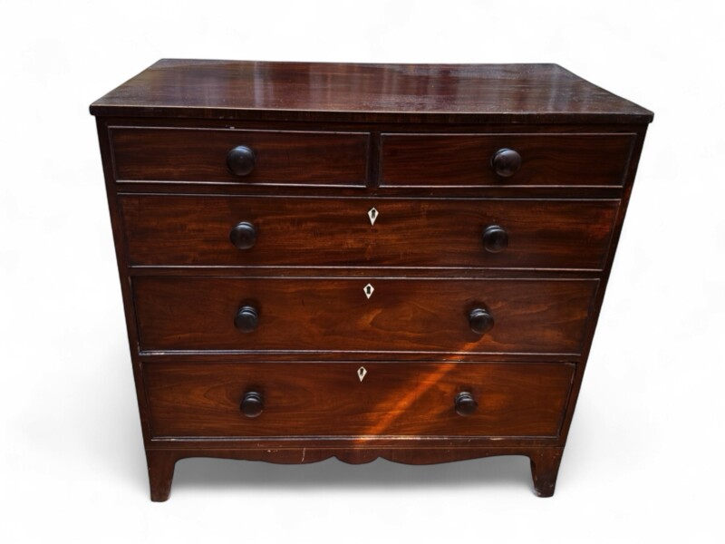 georgianbachelorchest-001