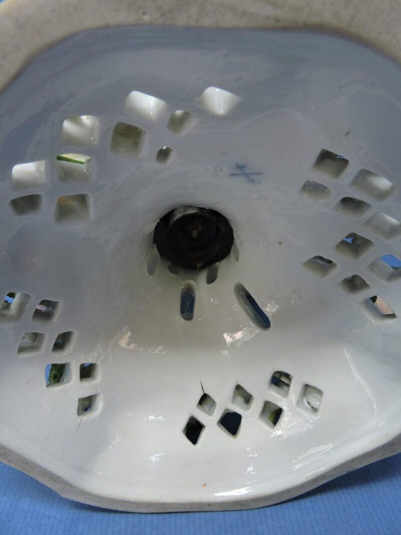 germanporcelaincherubscentrepiece-10