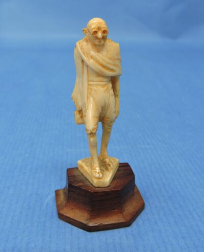 Royal Doulton Figurine of a Woman - Hazel - HN 3167 - 1988 to 1991 