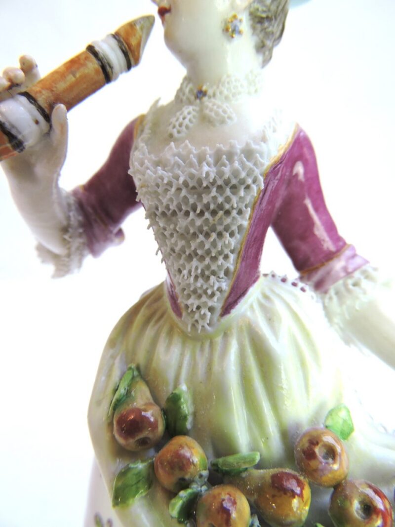 messenwomansheepflute-07