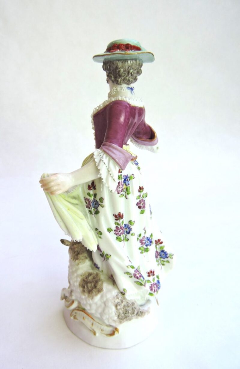 messenwomansheepflute-09