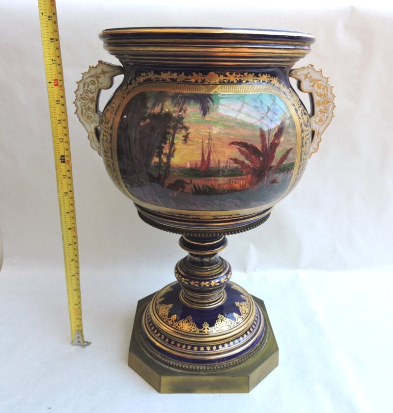 porcelain - largesevresglobevase-13.jpg