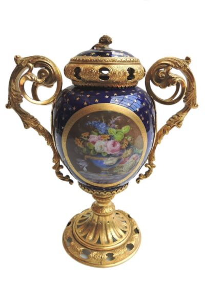 porcelain - smallsevresvase-00-1.jpg