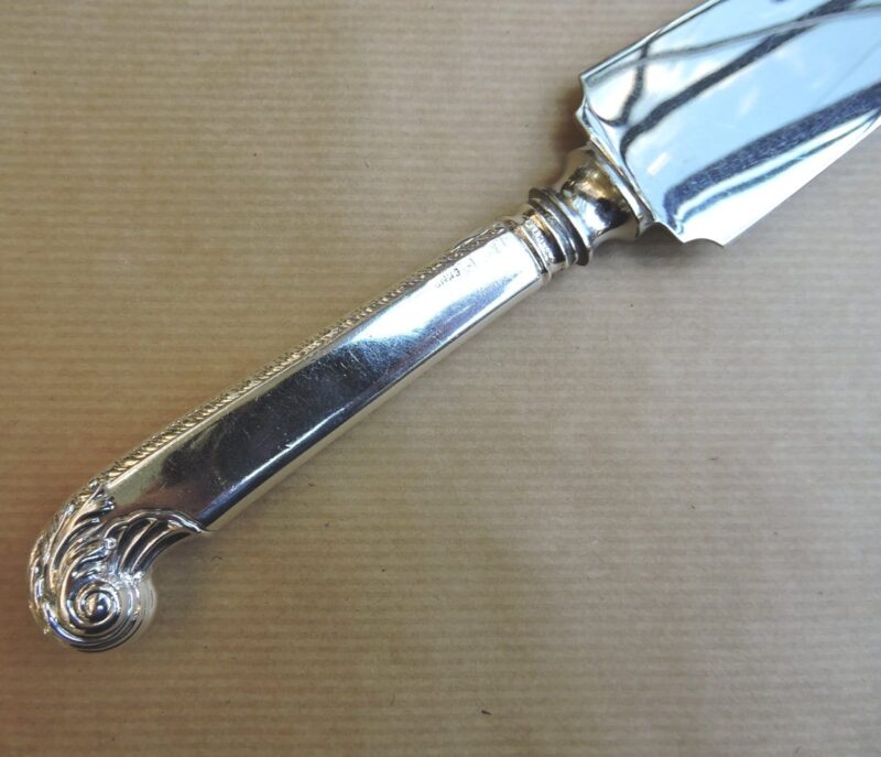 servingpieces - geoIIplainpielifter-01.jpg