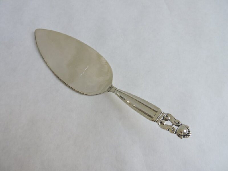 servingpieces - jensenacornpielifter4.jpg