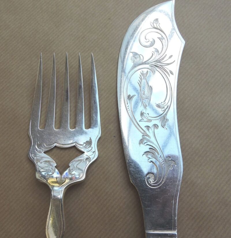 servingpieces - silverplatefishservers-02.jpg