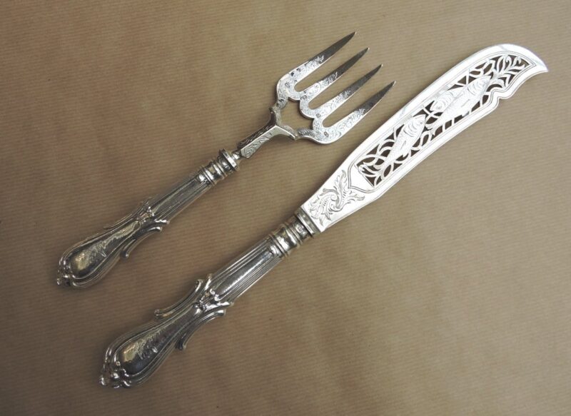 servingpieces - sterlinghandlefishservers-00.jpg