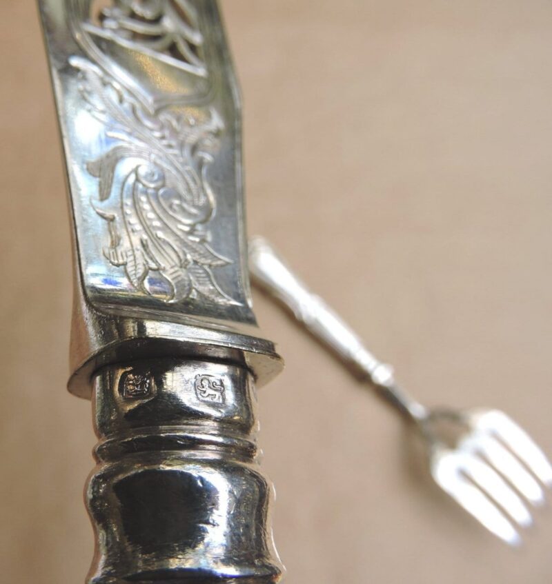 servingpieces - sterlinghandlefishservers-05.jpg