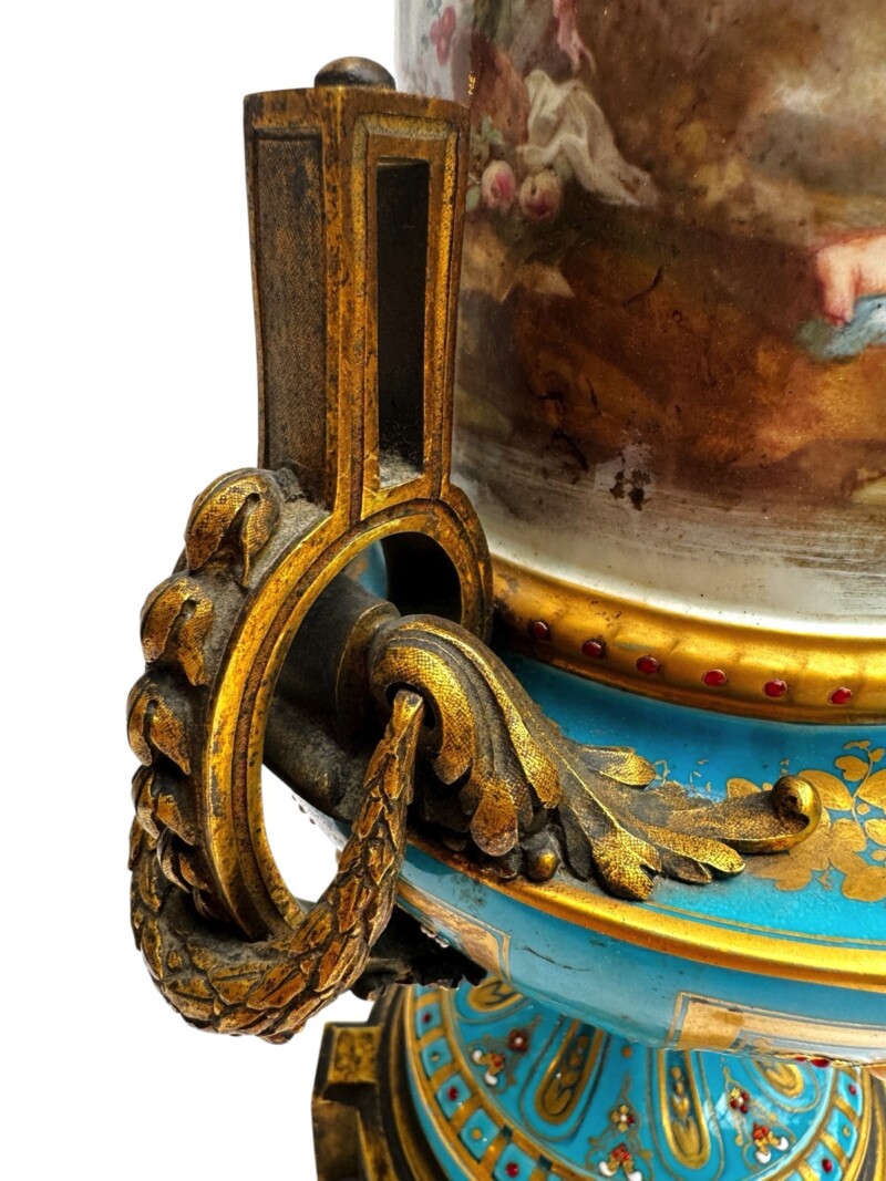 sevresbluepairvases-009