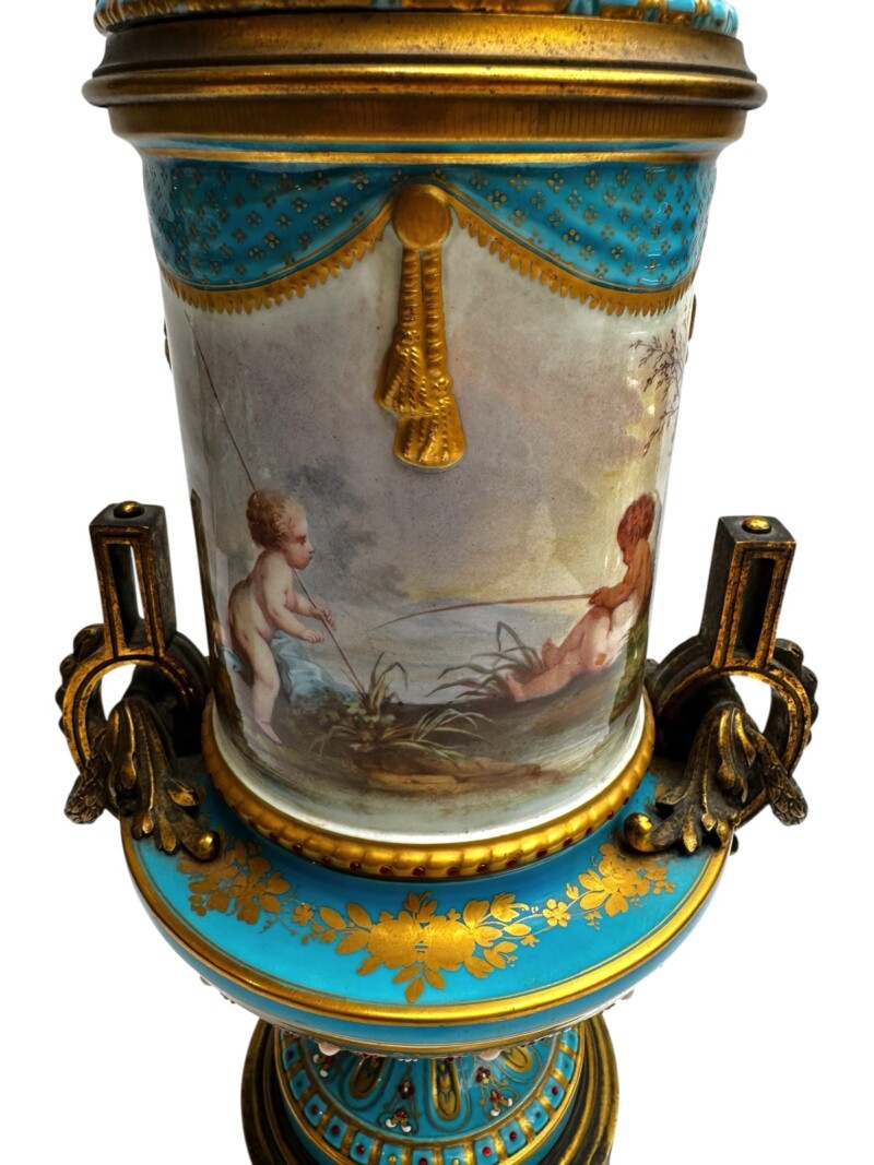 sevresbluepairvases-010