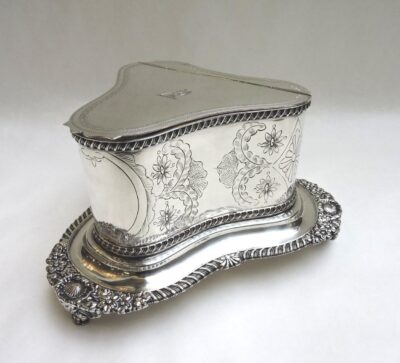 silver - sheffieldbiscuitbarrel-00.jpg