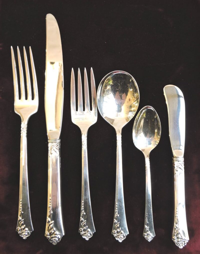 silverflatware - damaskroselunchset8-04.jpg