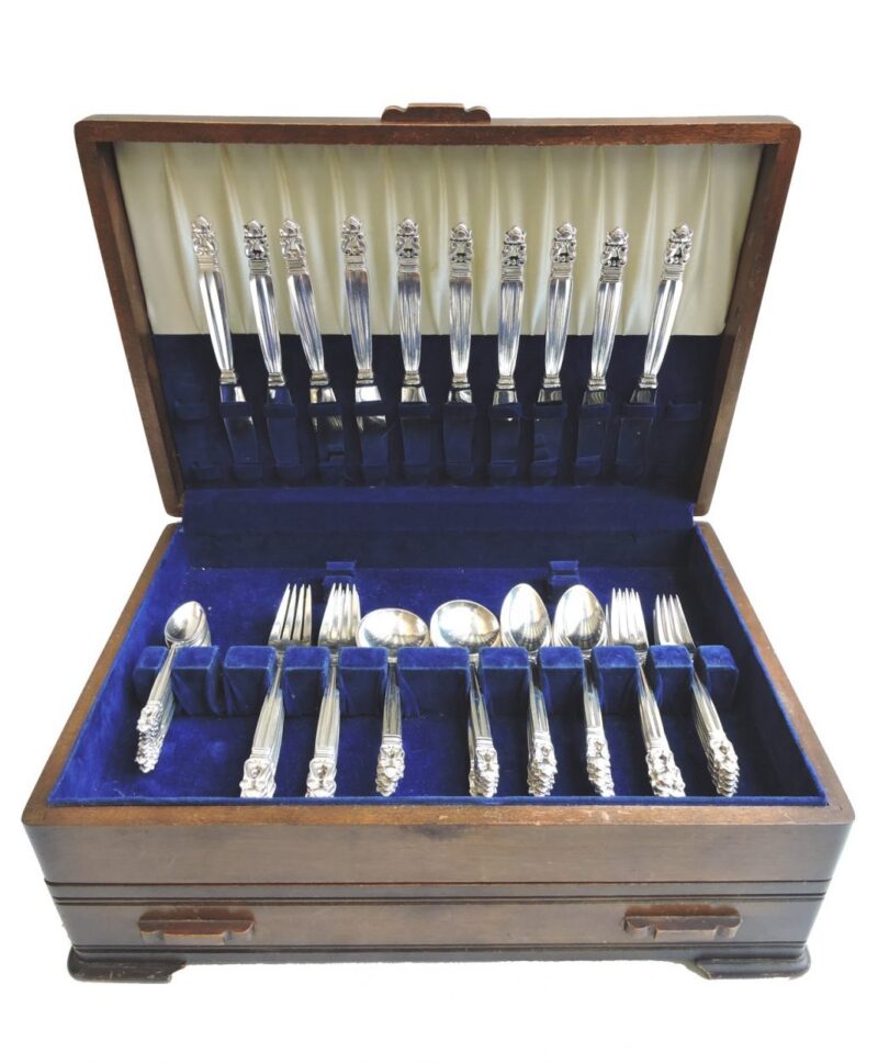 silverflatware - jensenacornsterlingset10-00.jpg