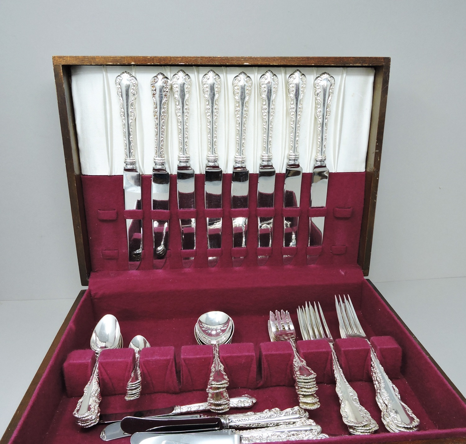 Roden Brothers Sterling Silver Dinner Set for 8 - Louis XV Pattern